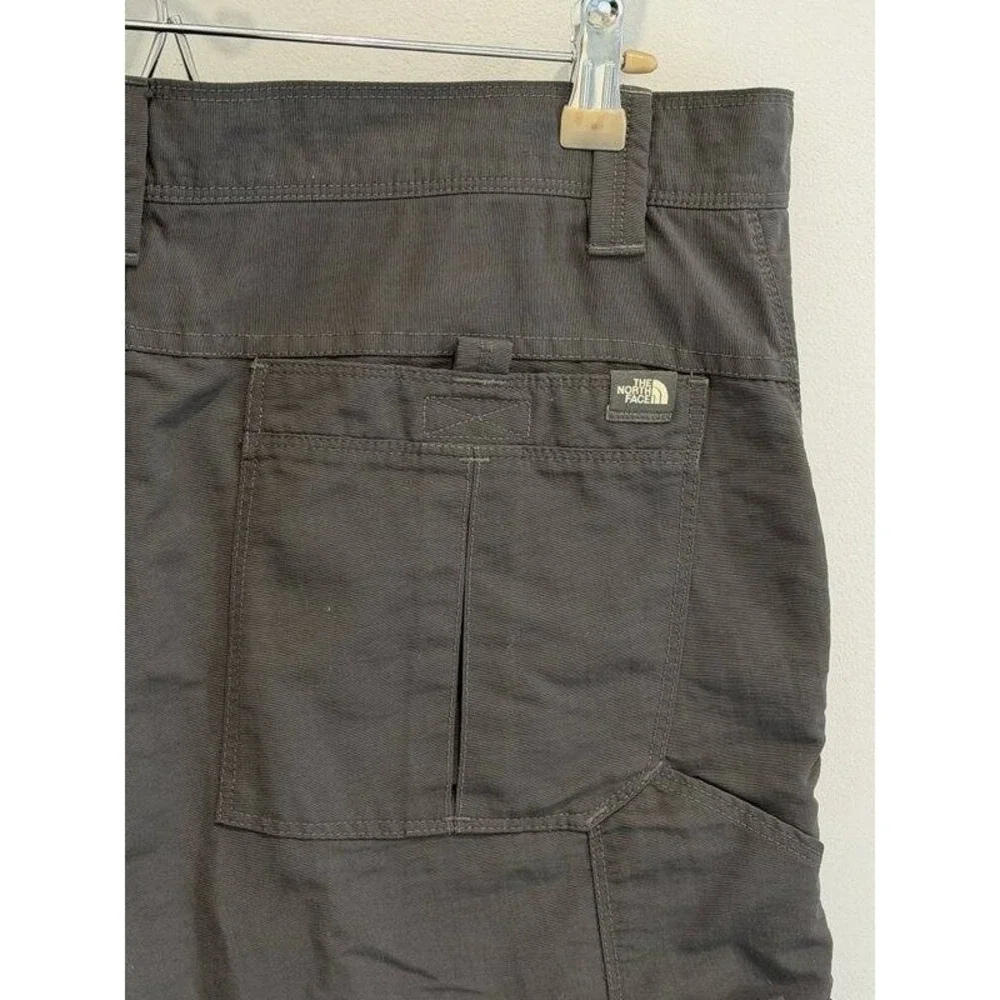 The North Face Mens Dark Gray Ripstop Shorts AXEZ Nylon Size 36